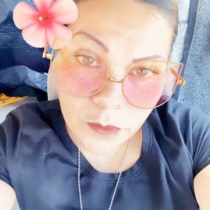 Meet your Posher, Lucila